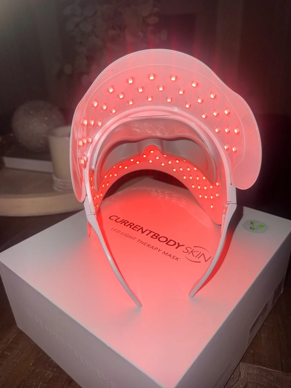 ✨🔥 Dermabeam Pro RED Light Therapy LED Mask - with Eye protection, CORDLESS